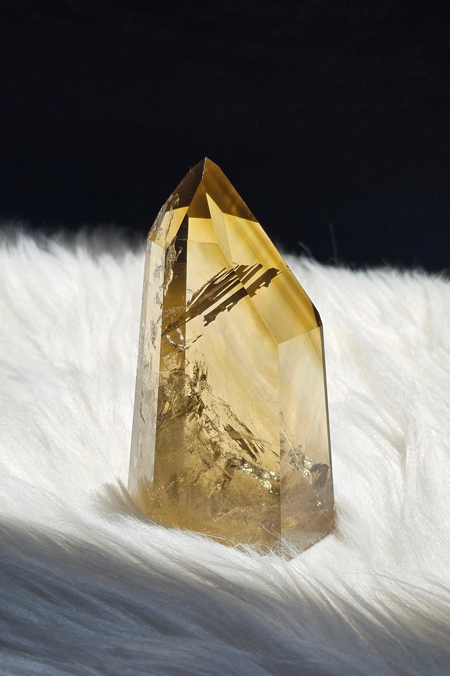 Citrine Tower with Phantom Mountain Lines