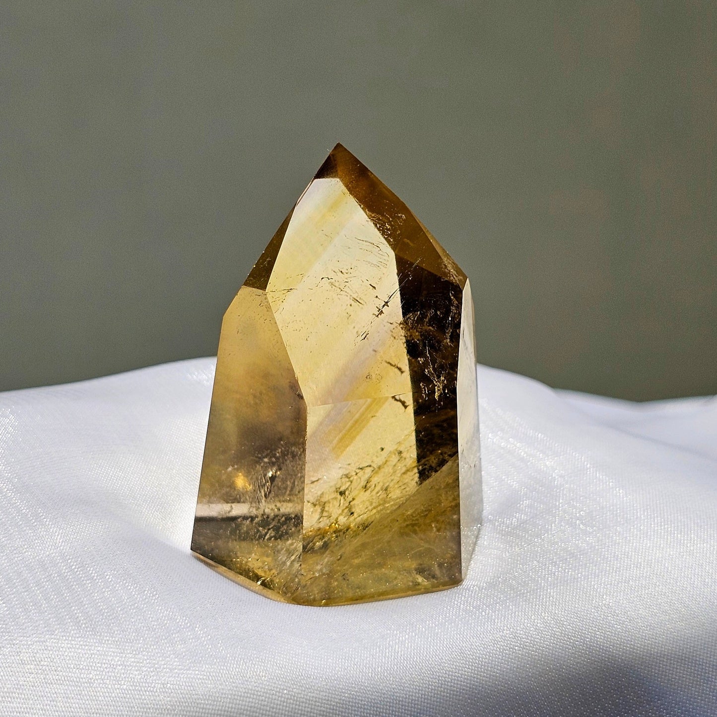 Citrine Tower with Phantom Mountain Lines