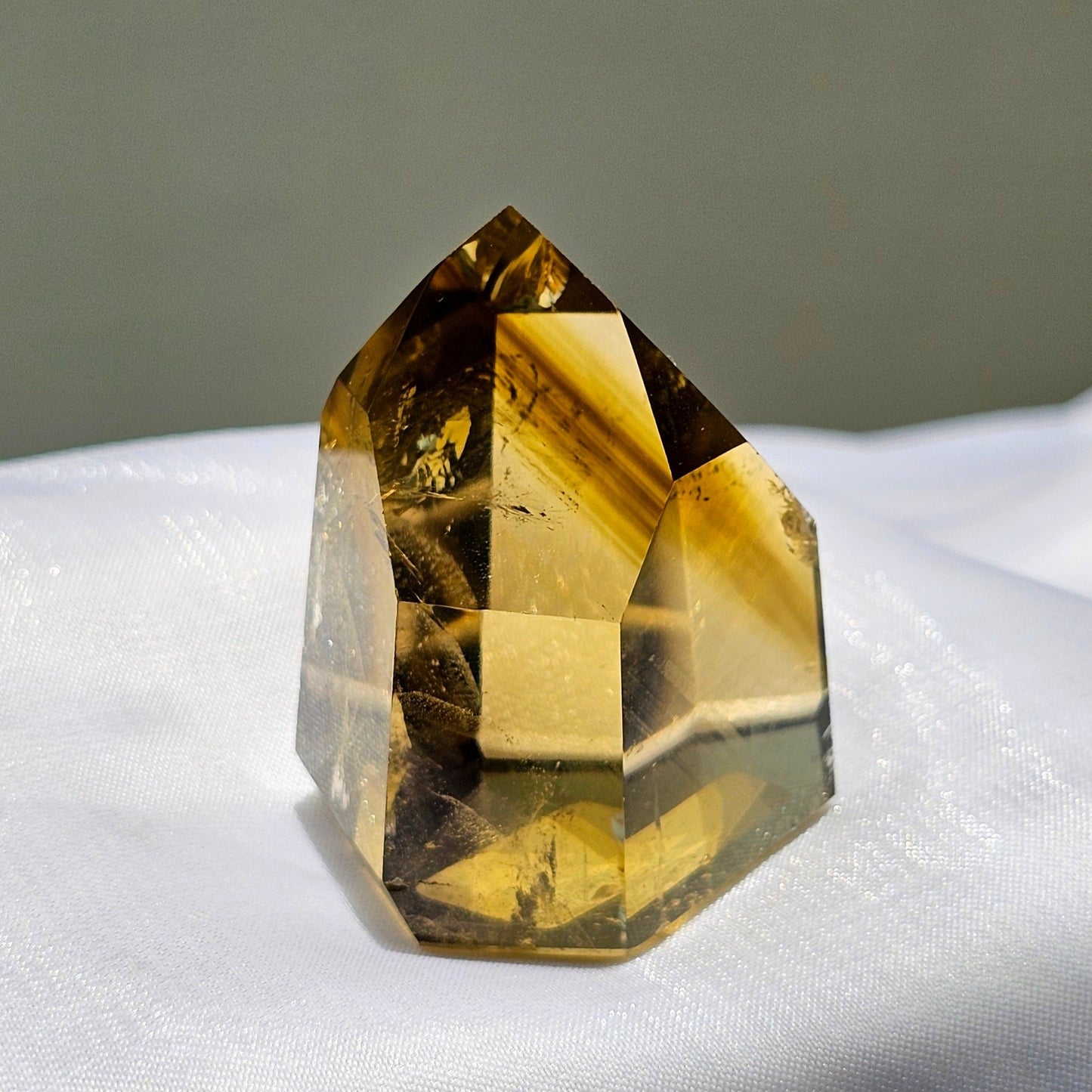 Citrine Tower with Phantom Mountain Lines