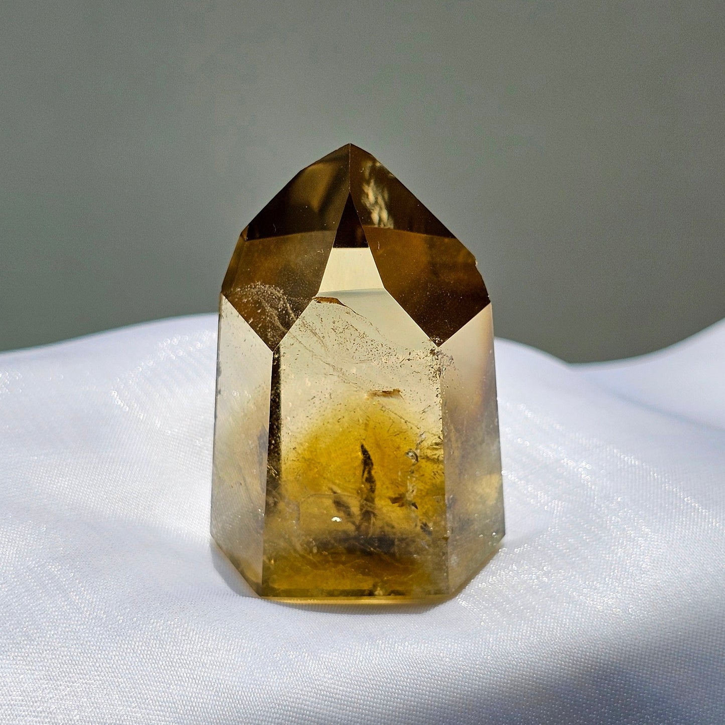 Citrine Tower with Phantom Mountain Lines