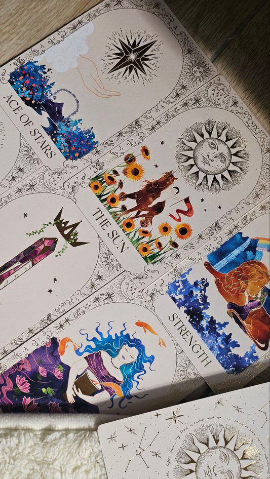 Intuitive vs Professional Tarot: Why Structure Changes Everything