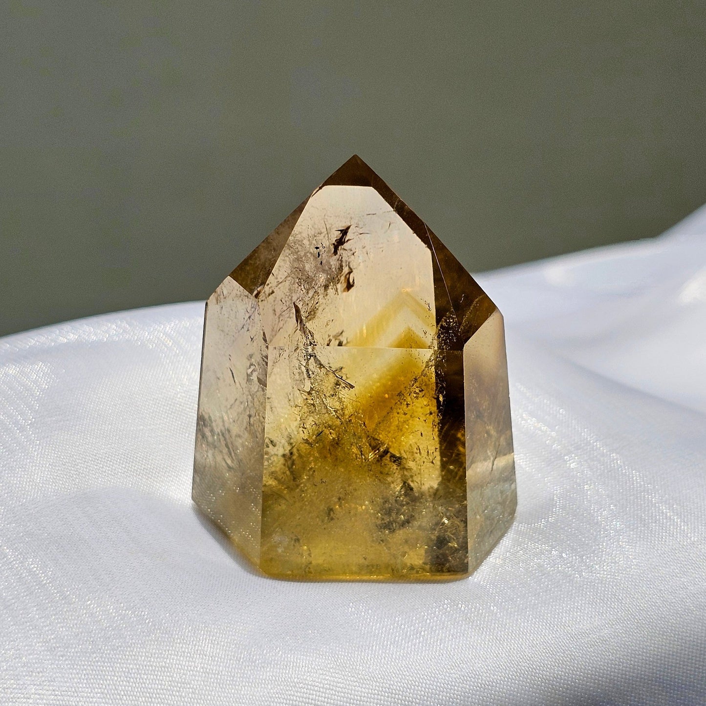 Citrine Tower with Phantom Mountain Lines