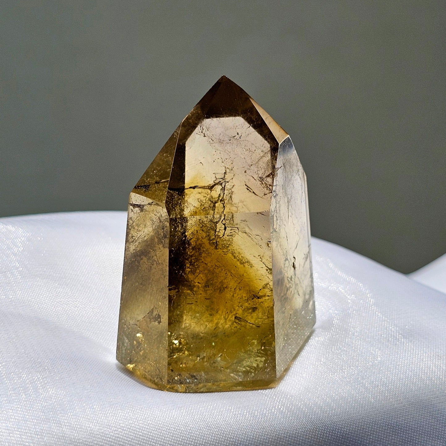 Citrine Tower with Phantom Mountain Lines